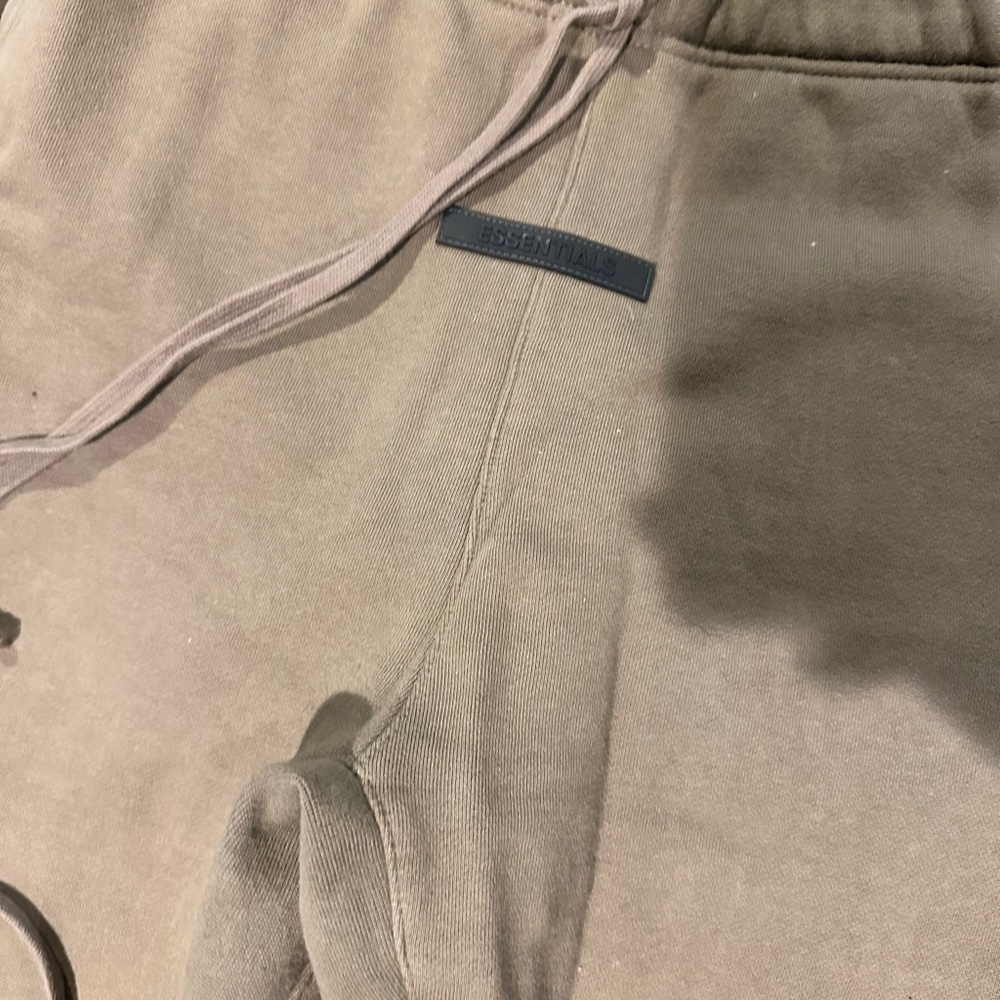 Essentials Sweatpants - Picture 2 of 4